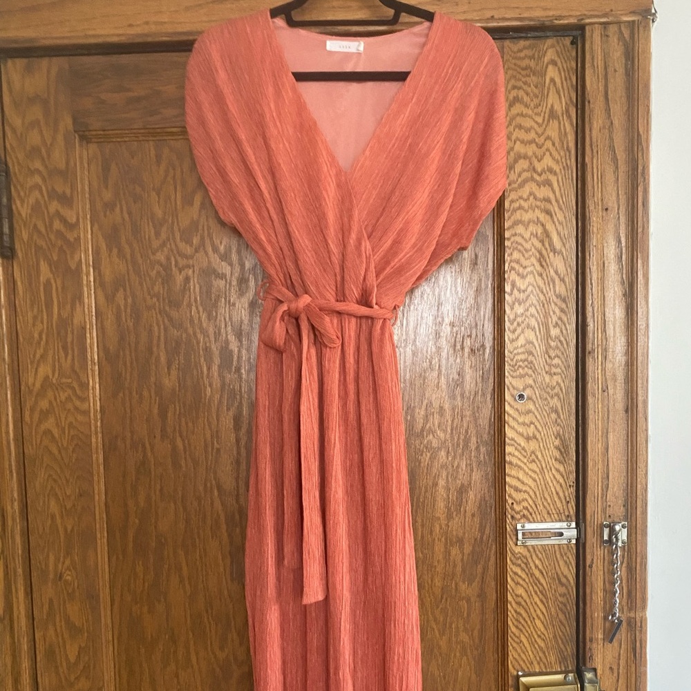 Mid-length light coral dress